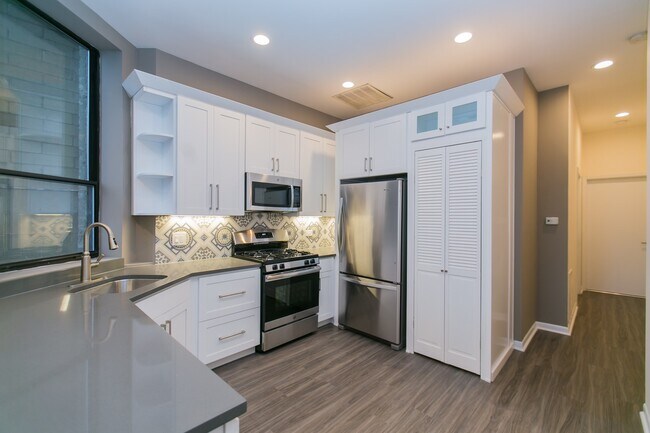 Photo - 2324 N Clark St Apartment