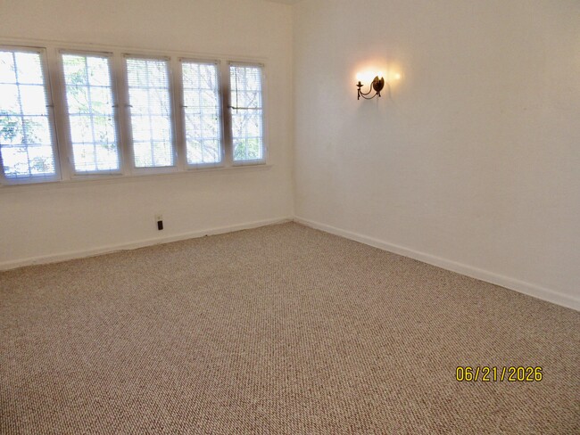 LIVING ROOM - 4911 Dockweiler St