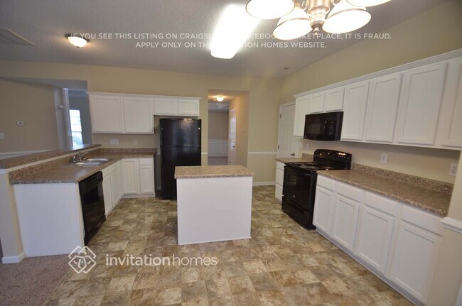 Building Photo - 13407 Willow Falls Rd