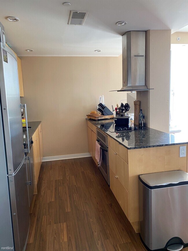 Building Photo - 2 br, 2 bath Condo - 212 Brown Street