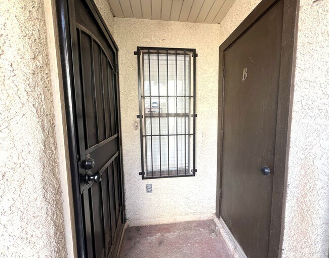Foto del edificio - Recently remodeled 2-bed, 2-bath unit for rent in North Las Vegas!