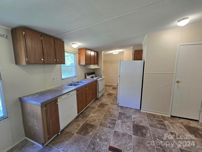 Building Photo - 870 Kepley Rd