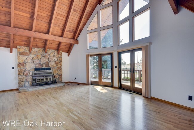 Building Photo - 3 br, 3 bath House - 190 NW Delta Court