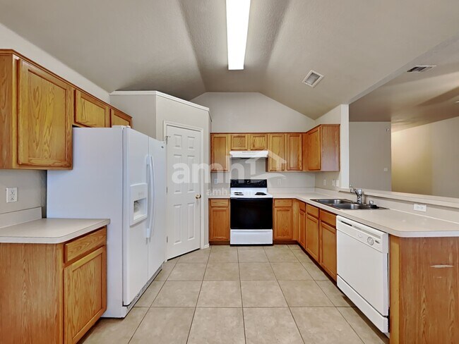 Foto del edificio - 3213 Scenic Glen Dr