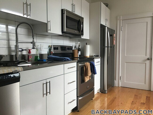 Foto del edificio - 499 Beacon St