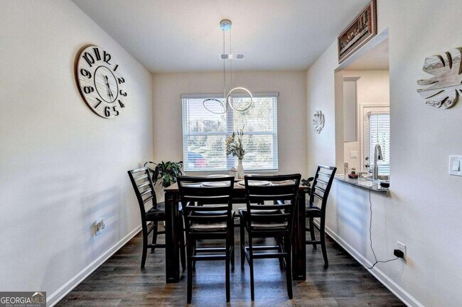 Foto del edificio - 5336 Barberry Ave