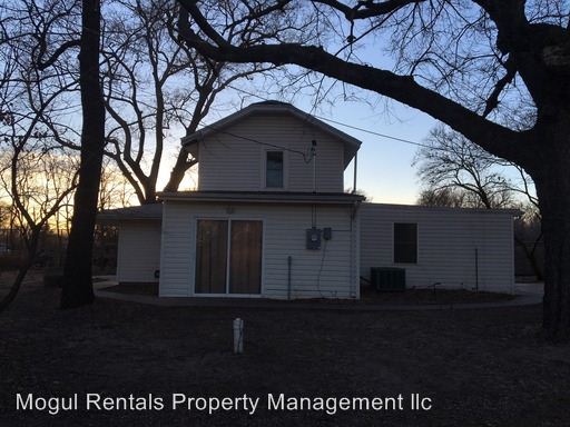 Building Photo - 1308 E 55th St S