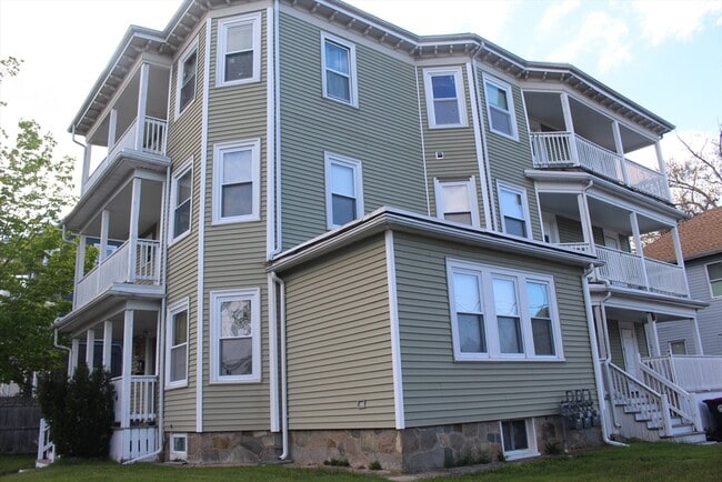 Building Photo - 91 Hillberg Ave