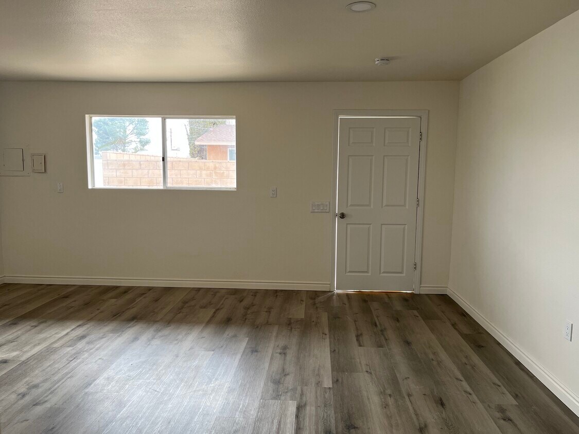 Primary Photo - 15040 Cerezo Rd