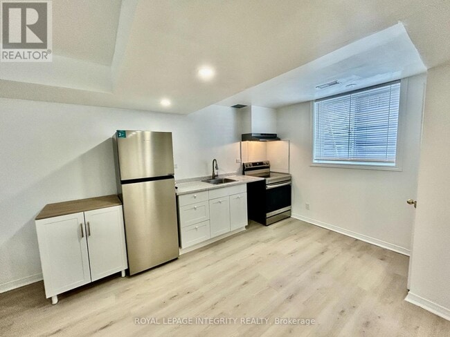 Building Photo - 1843 Prestwick Dr