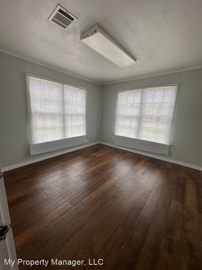 Building Photo - 2 br, 1 bath House - 2820 Coronado Drive