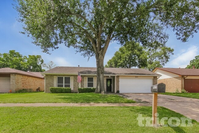 Building Photo - 16231 Cypress Point Dr
