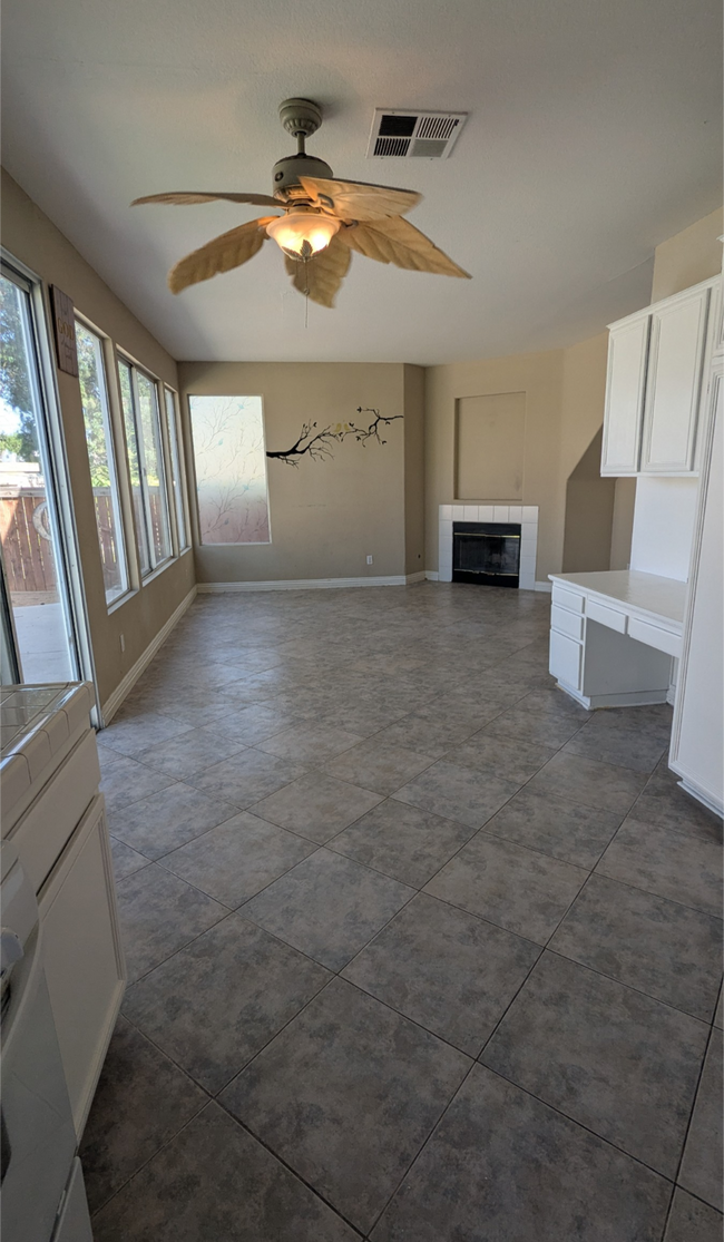 Building Photo - 1289 Mira Valle St