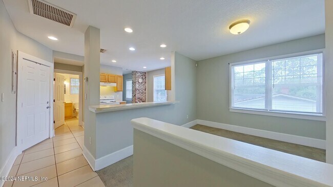 Foto del edificio - 2920 Dellwood Ave