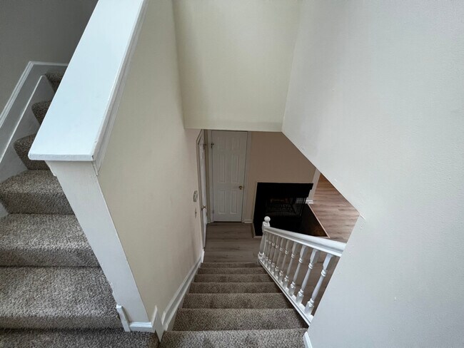 Foto del edificio - 343 Lee's Ml Dr