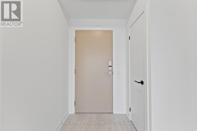 Photo du bâtiment - 1 Kyle Lowry Rd