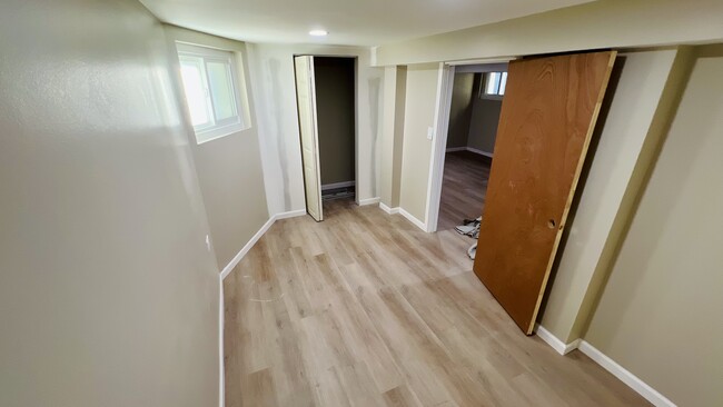 Foto del edificio - 2022 N Kilbourn Ave