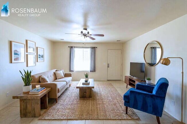Foto del edificio - 8590 W Magnum Dr