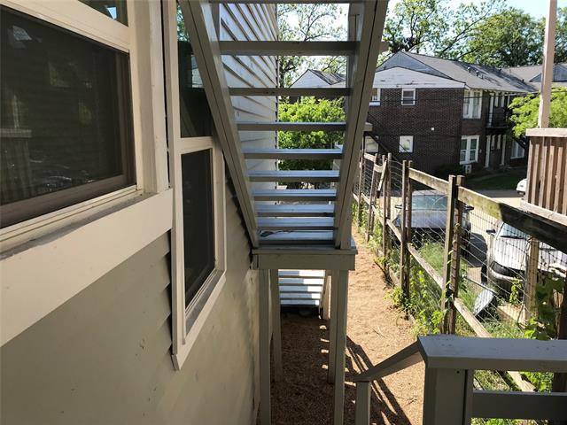 Foto del edificio - 1118 N Zang Blvd