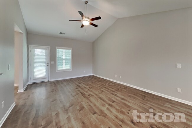Building Photo - 920 Stokewood Pl