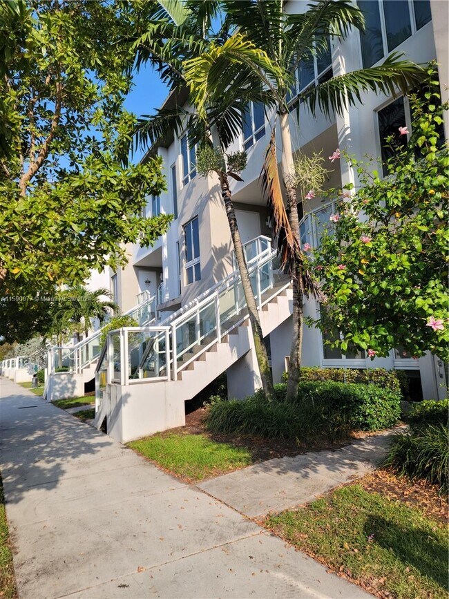 Foto del edificio - 10280 NW 63rd Terrace