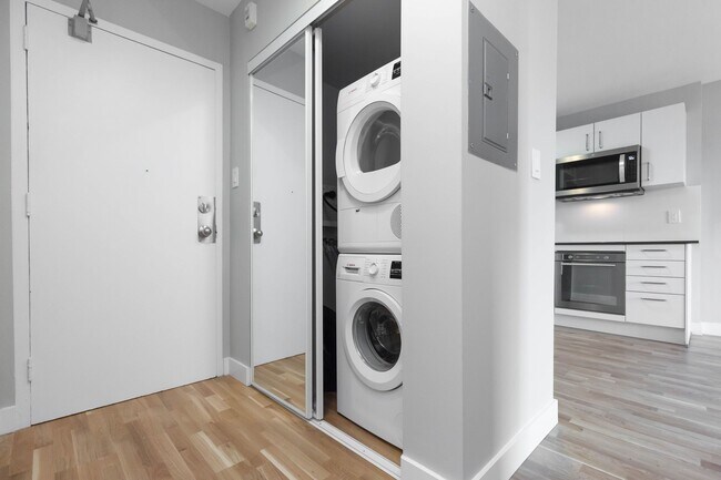 Photo du bâtiment - 800 Richmond St W