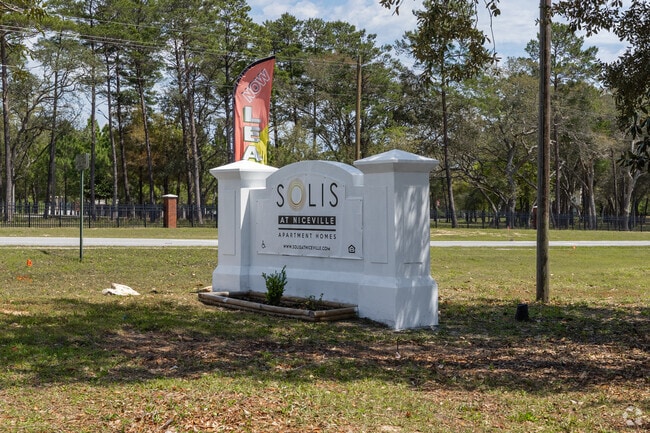 Signage - Solis at Niceville