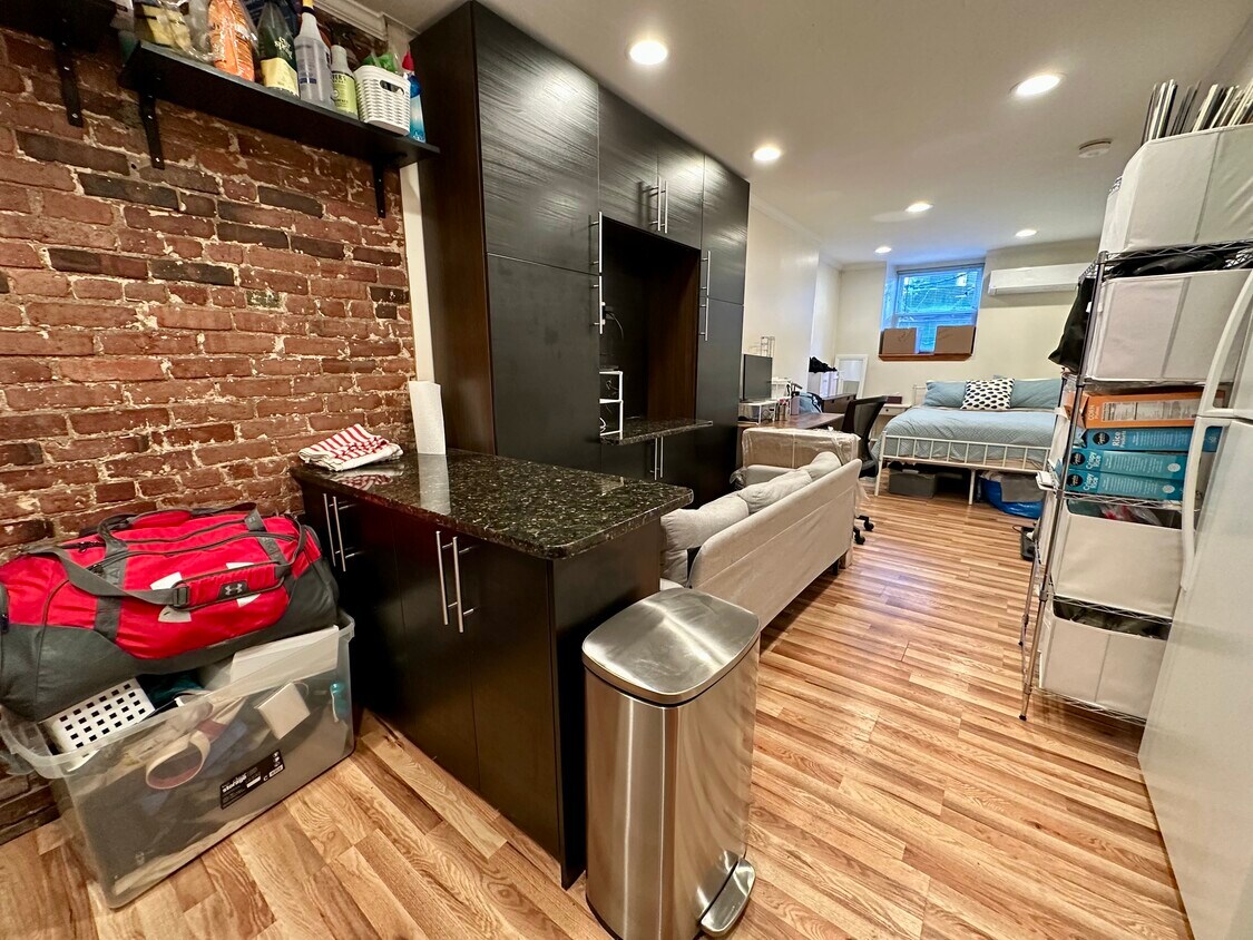 Foto principal - 1689 Beacon St