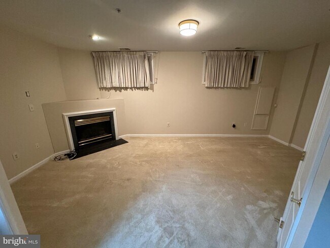 Foto del edificio - 1033 Grand Oak Way