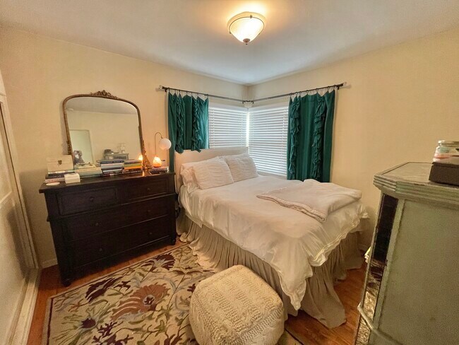 Foto del edificio - 1304 Bonnie Brae St