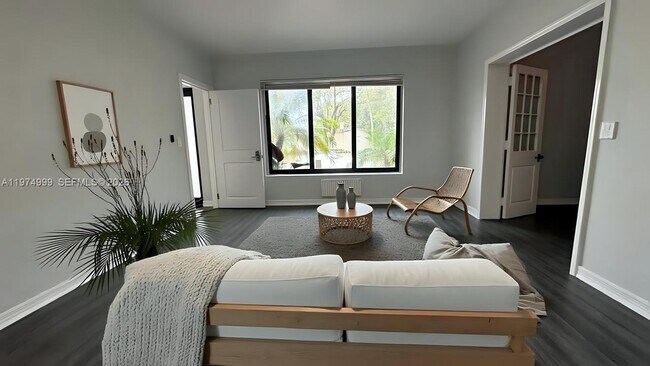 Foto del edificio - 320 SW 29th Rd