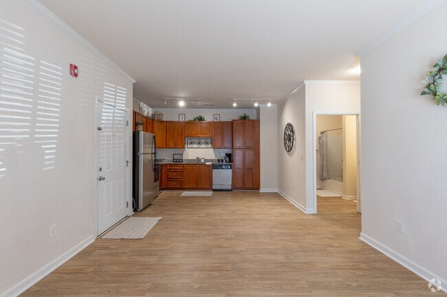 1BR, 1BA - 753SF - Kitchen - Palisades at Howell Road