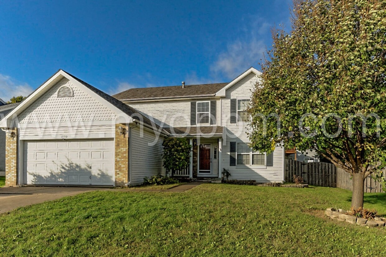 Bright and Spacious 4 Bedroom Home | Bellevue - Bright and Spacious 4 Bedroom Home | Bellevue