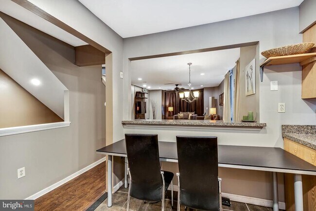 Building Photo - 5158 Parkside Ave
