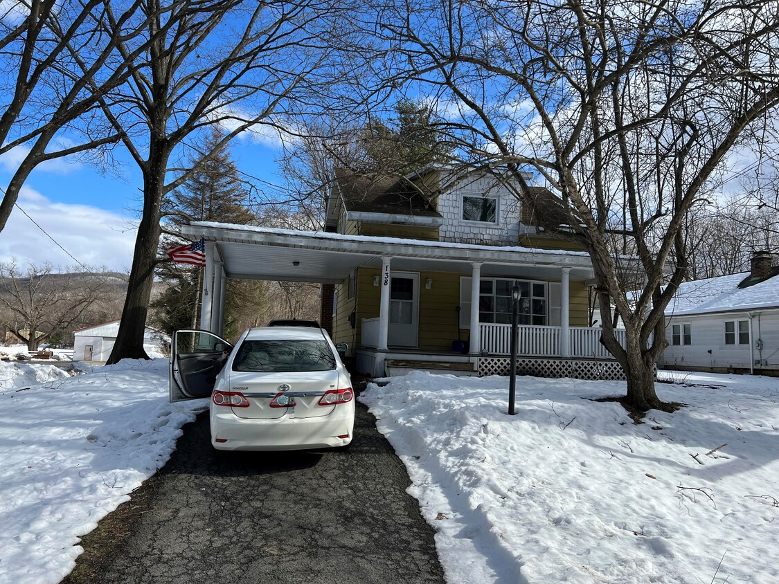 138 Speigletown Rd, Troy, NY 12182 House Rental in Troy, NY