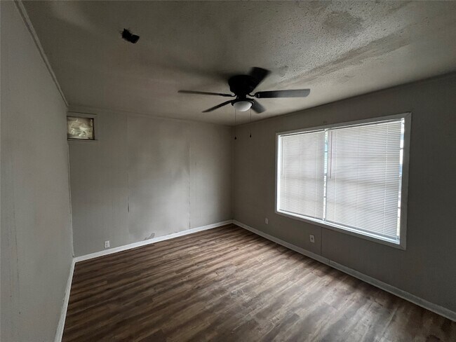 Foto del edificio - 1380 Fairway St