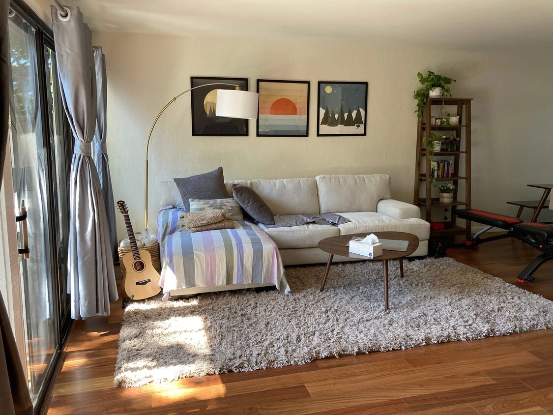 Primary Photo - 720 Quetta Ave