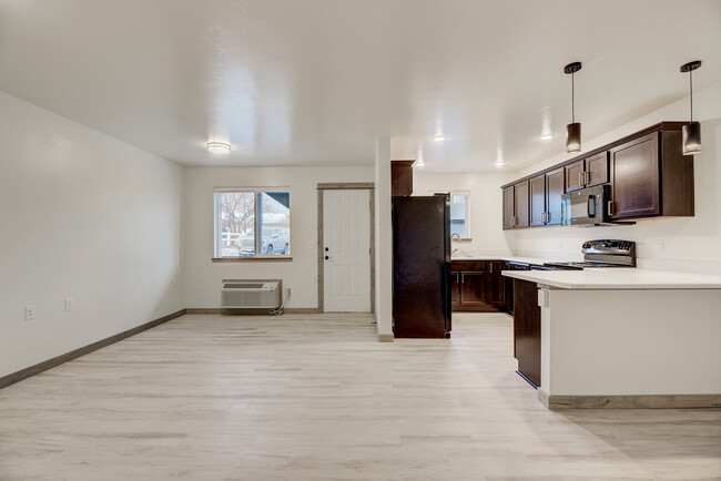 Building Photo - 3113 Cooney Dr