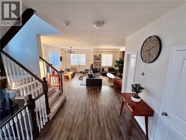 Building Photo - 120 Cole St