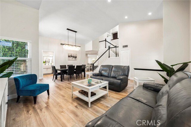 Foto del edificio - 27184 Highlands Ln