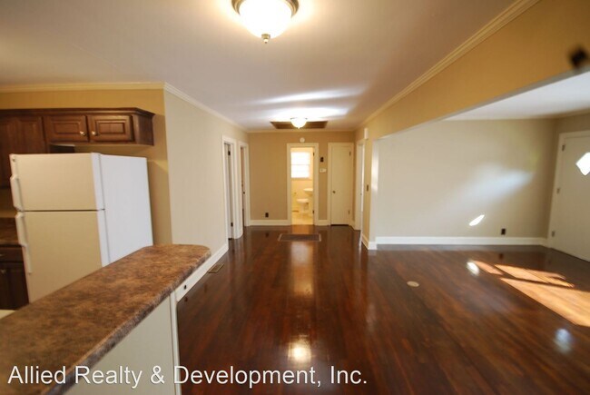 Building Photo - 3 br, 2 bath House - 1414 21st Avenue East