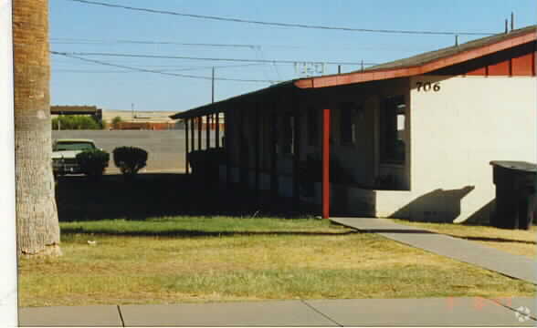 Primary Photo - 706 W 5th Ave