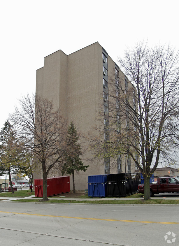 Building Photo - Monroe Plaza