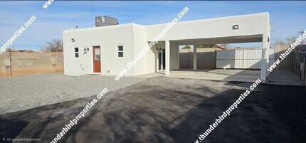 Building Photo - 505 Los Arboles Ave NW
