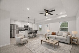 Building Photo - 5608 Tommye St