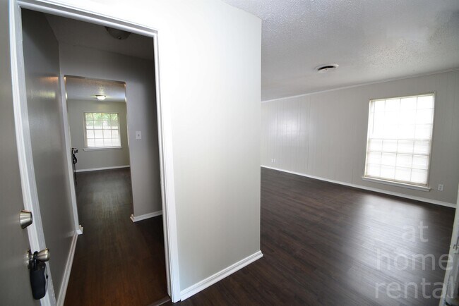 Foto del edificio - 4713 S Fulton Pl