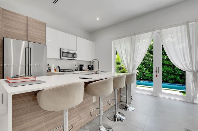 Foto del edificio - 3053 Gifford Ln