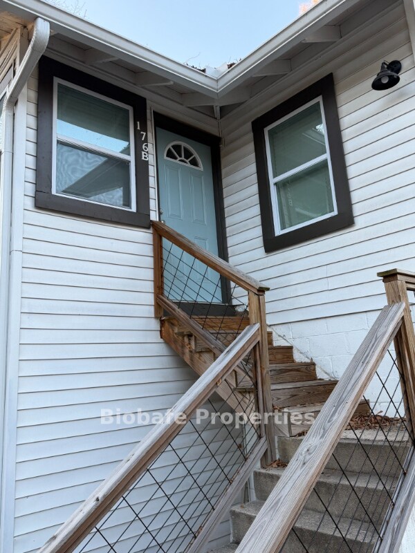 Building Photo - 176 Cloud St