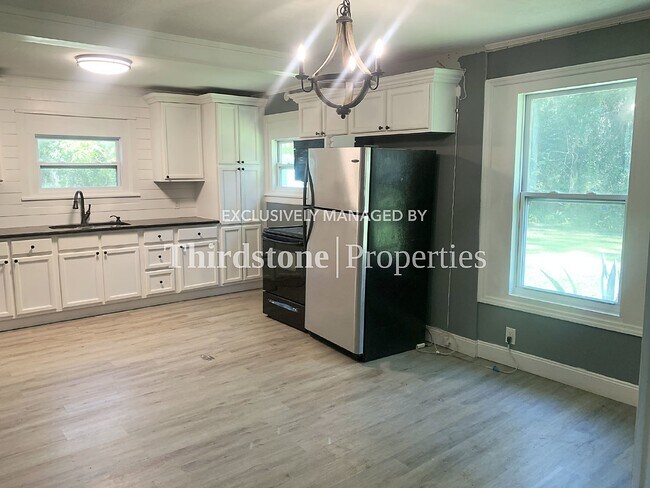 Foto del edificio - 7637 HAMMOND BLVD, JACKSONVILLE, FL 32220