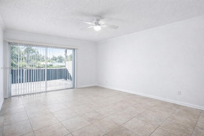 Building Photo - 6713 SW 112th Ct